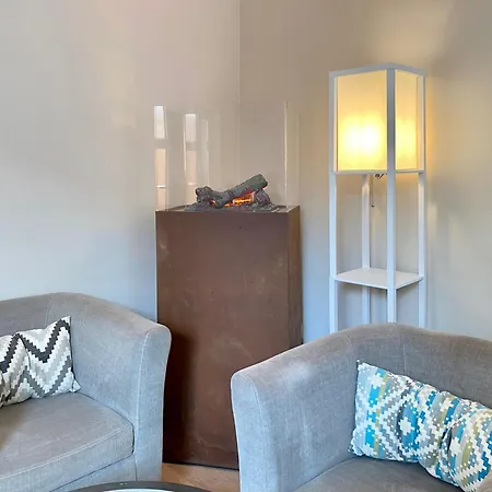 Vakantiehuis Handtuchhaus - Wohnen Im Schmalsten Haus - Mittendrin *